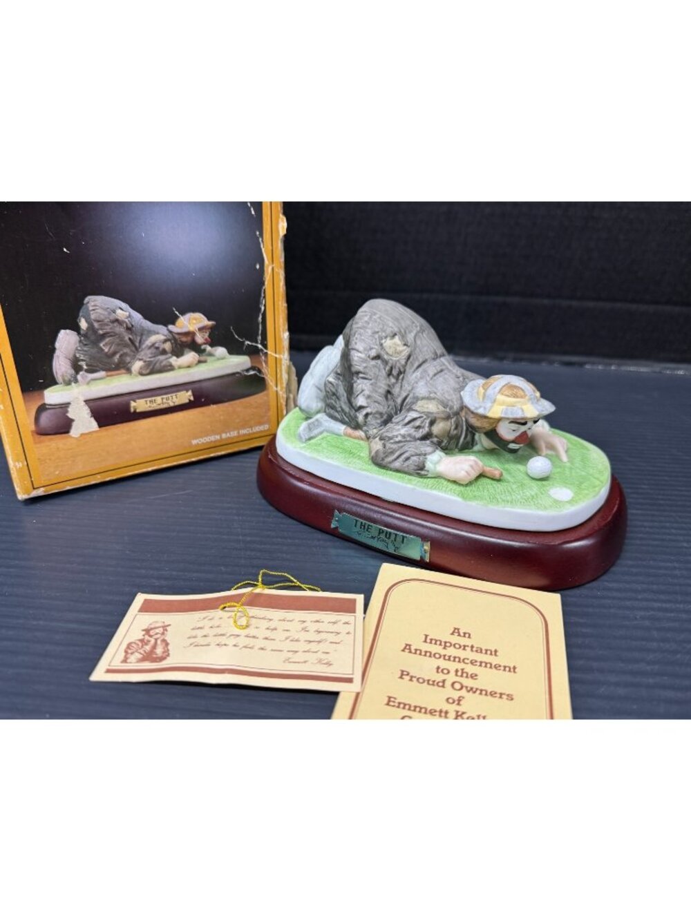 Emmett Kelly Jr.  "The Putt" Clown Figurine  - Flambro  With Dark Cherry Base